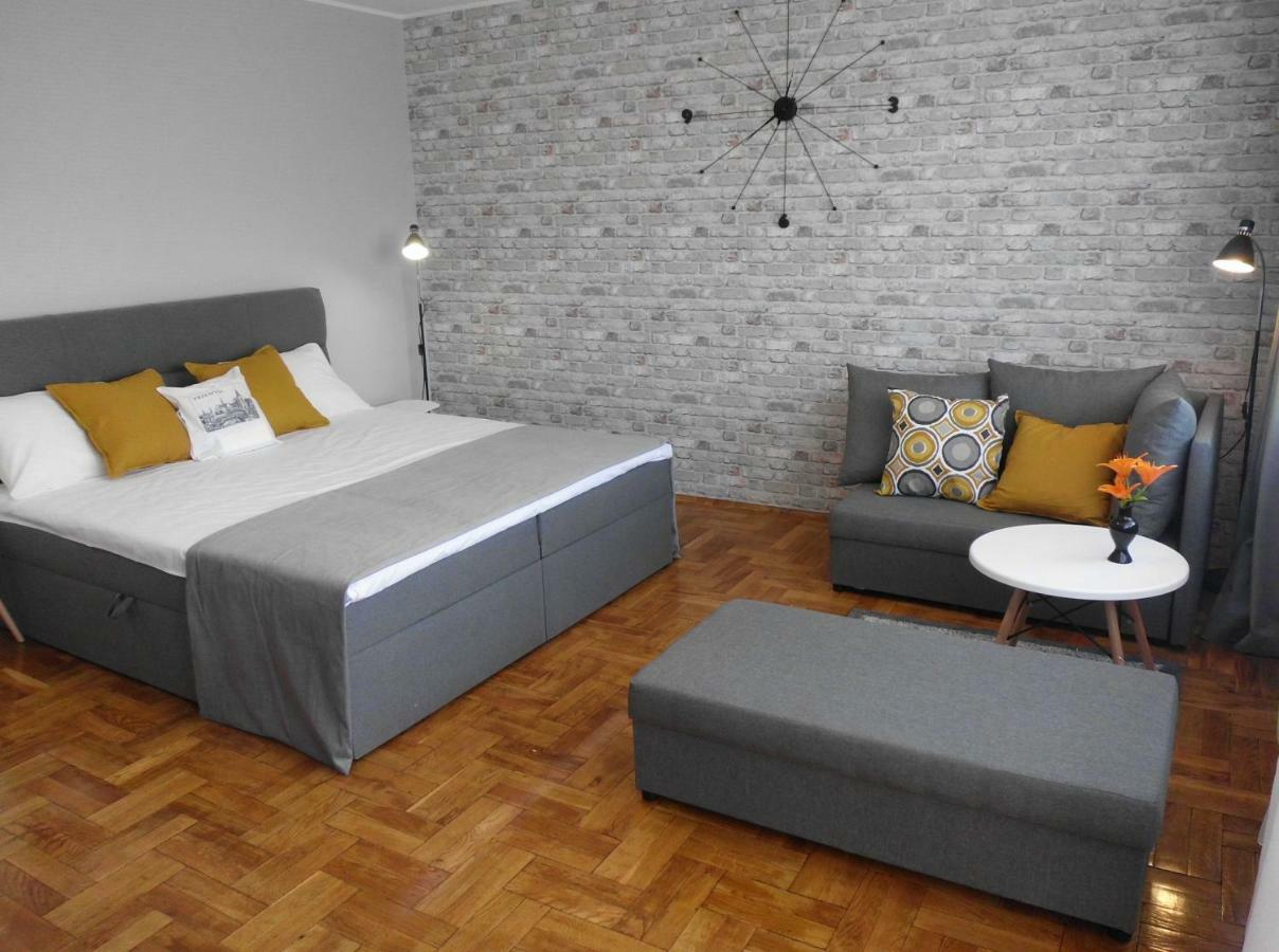 Ares Apartments Przemysl Ngoại thất bức ảnh